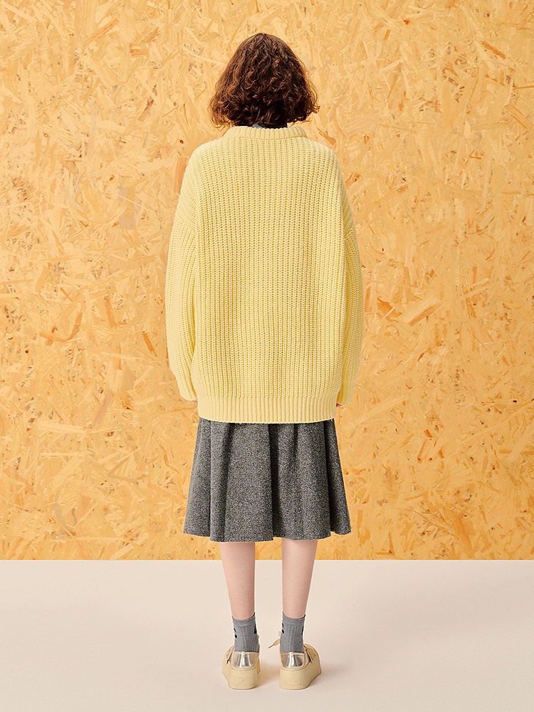 ToyzY24冬羊毛混纺宽松慵懒鹅黄笑脸毛衣ZC34506530