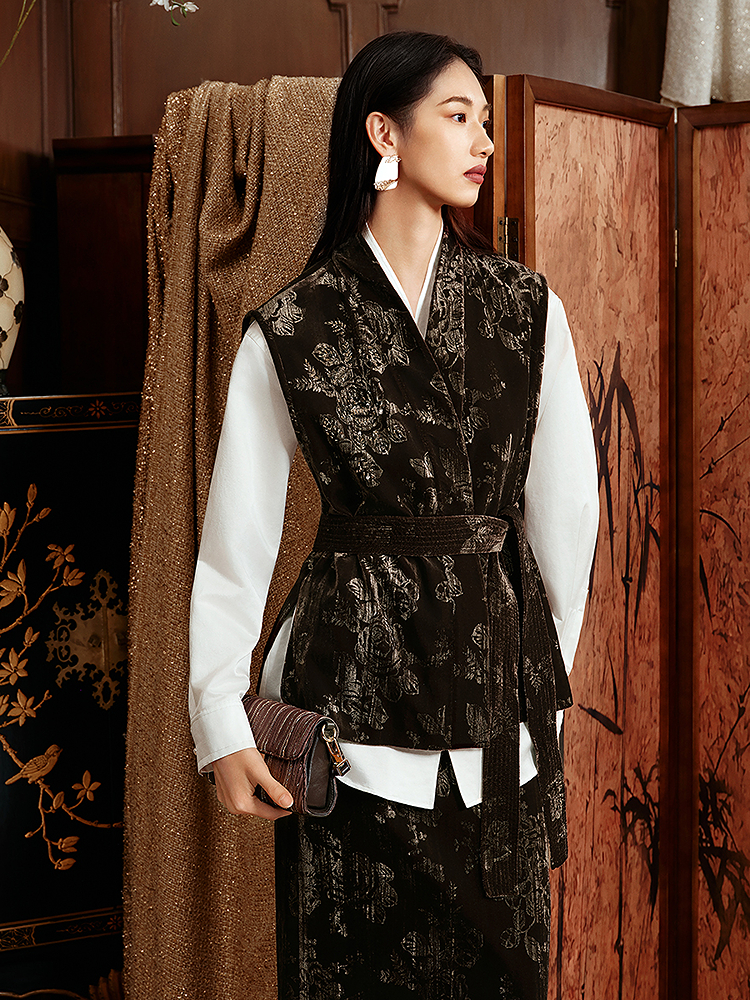 Song of Song歌中歌2026春季新品丝绒烫金马甲5C36101130