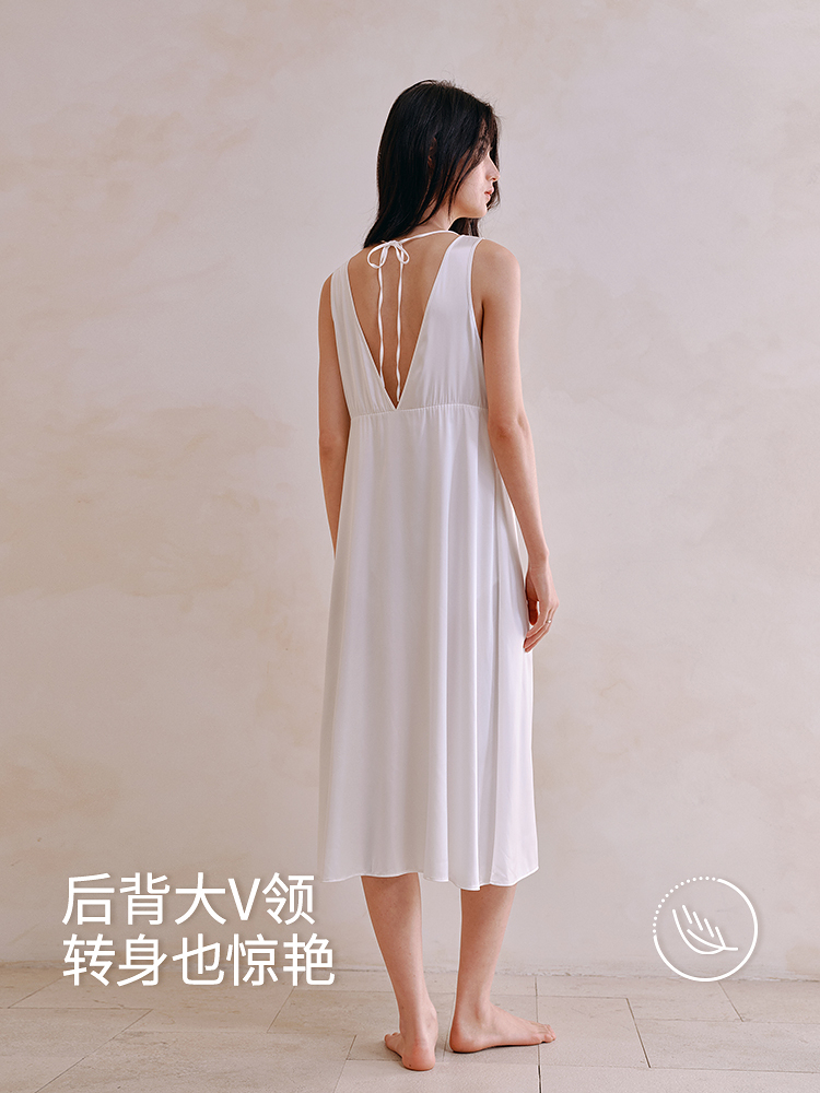 带杯蕾丝睡裙8J35227020