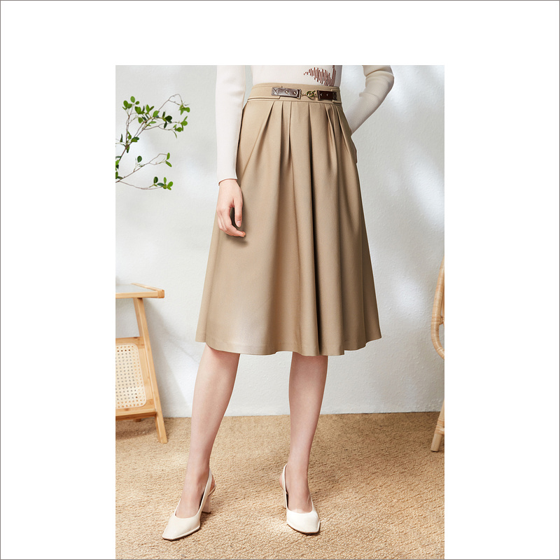 音儿美地女装2023春季新款半身裙LC33150118