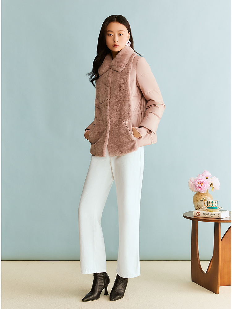 YINER音儿专选2025冬季新款优雅一手长兔毛翻领羊皮真皮羽绒服8C65509626