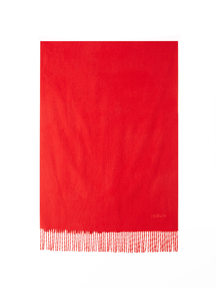 INSUN恩裳2025冬季纯色红色羊羔绒流苏围巾9C35590040