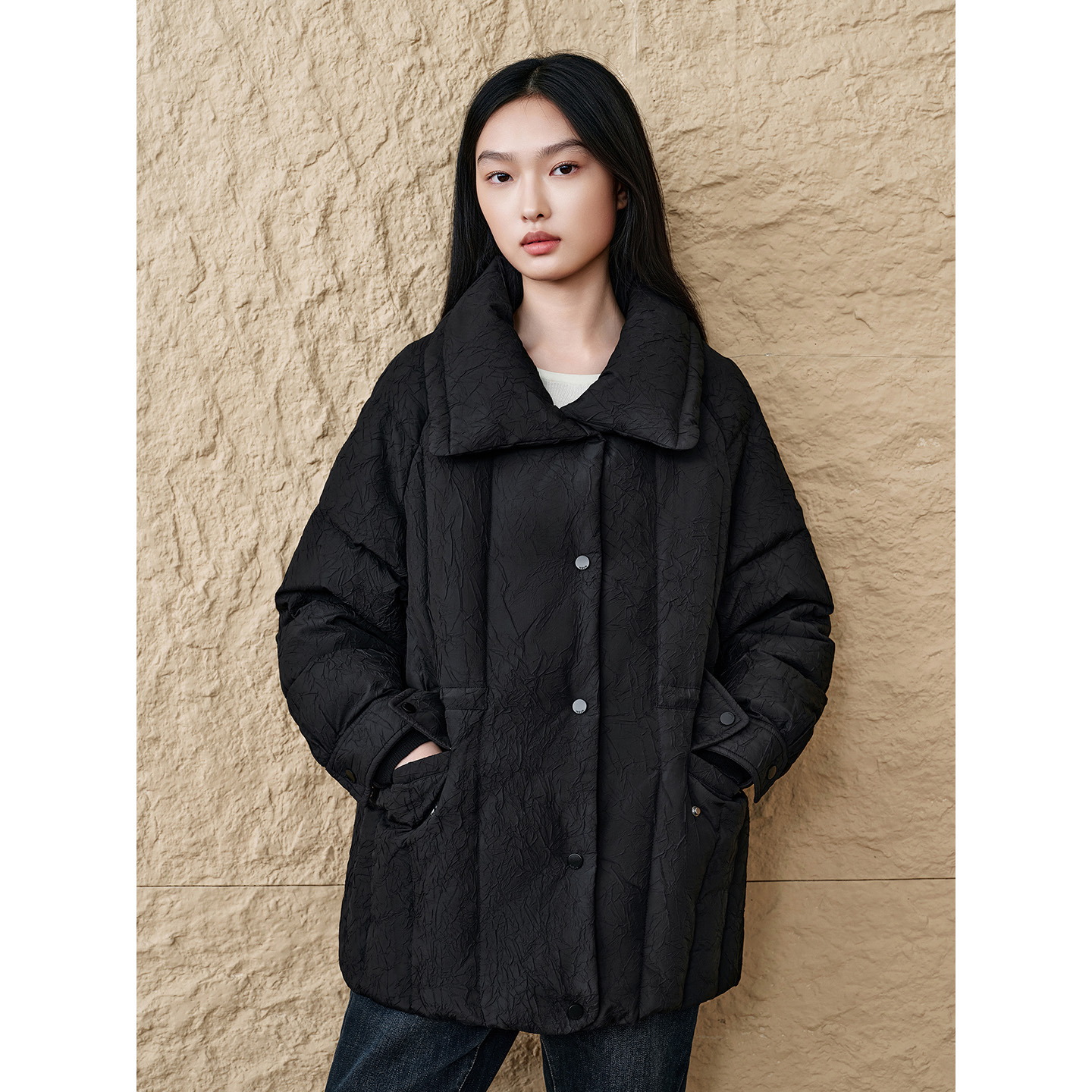 INSUN恩裳专选2025冬季简约立领一手长鹅绒羽绒服9C65508630