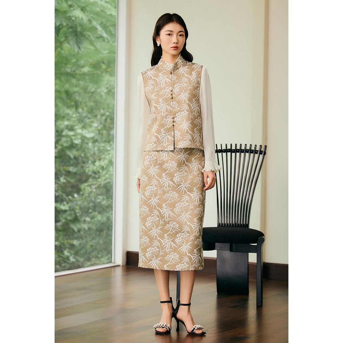 OBBLIGATO奥丽嘉朵2025秋季新品新中式松竹图纹提花夹圈包边马夹1C35301050