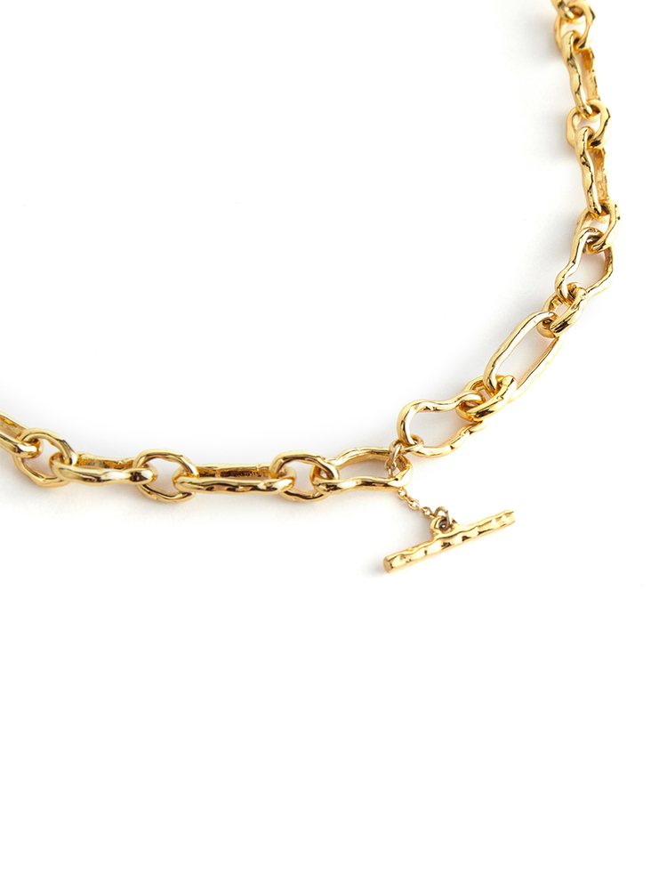 INSUN恩裳2024夏装时尚金色珍珠点缀项链9C34296010