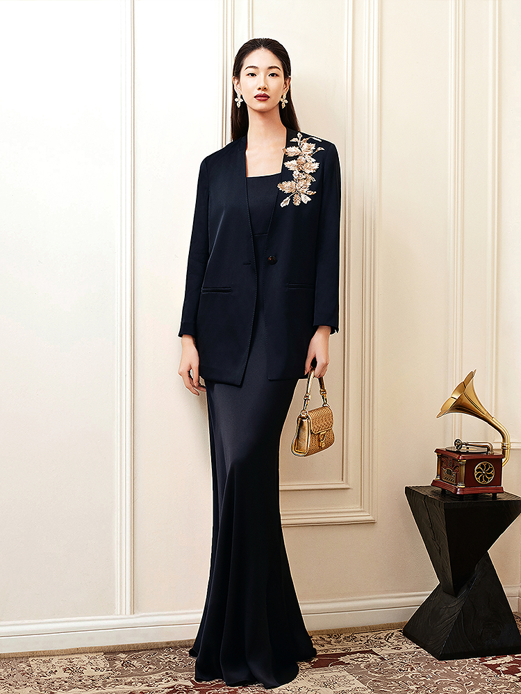 【天然醋酸】Song of Song歌中歌2026夏季新款纹理吊带礼服连衣裙5C36205530