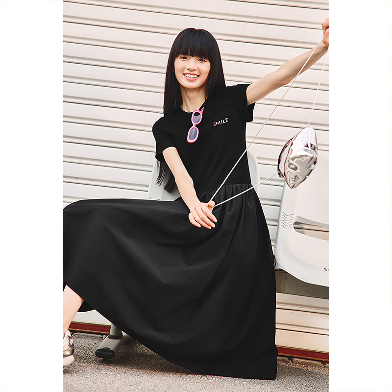 ToyzY2025夏季新款彩珠绣拼接修身百搭连衣裙ZC35205620