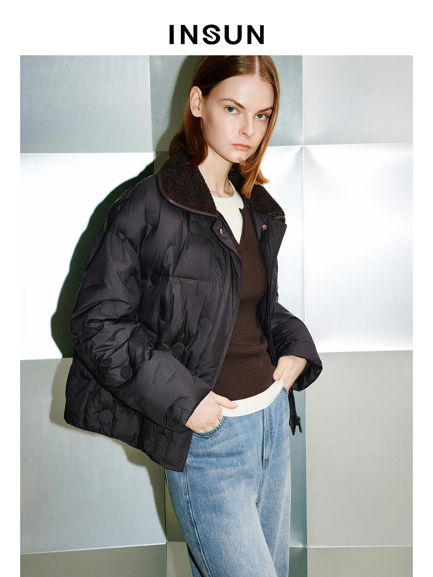 INSUN恩裳专选2026春季皮毛一体翻领落肩袖鹅绒短款羽绒服9C66108570