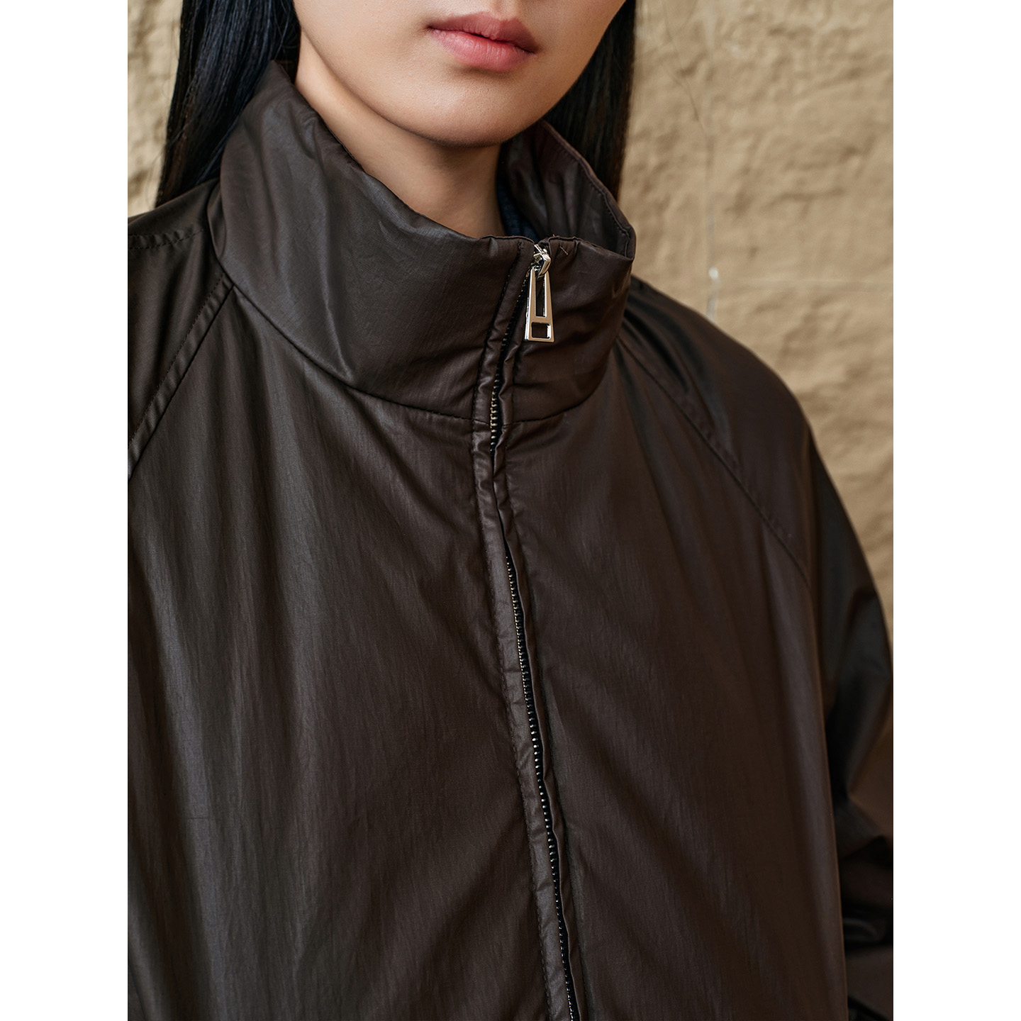 INSUN恩裳专选2025冬季立领抽褶宽松鹅绒羽绒服9C65508580
