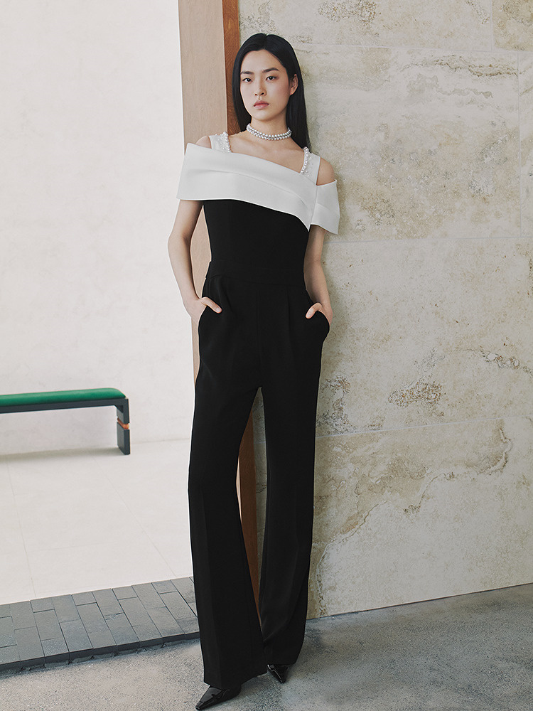 OBBLIGATO奥丽嘉朵2026夏季新款黑白撞色露肩钉珠收腰阔腿连体裤1C66202020