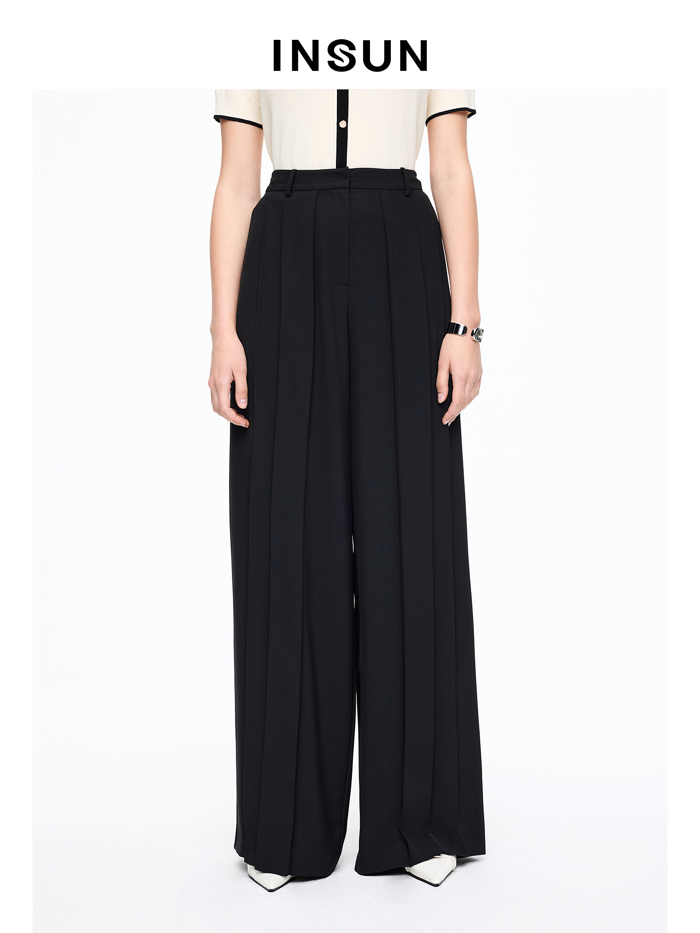 INSUN恩裳专选2026夏季复古风纹理褶裥松弛感阔腿裤9C66220050