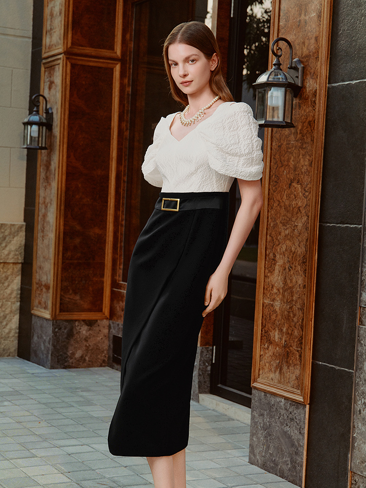 OBBLIGATO奥丽嘉朵2026夏季新款三醋酸拼接浮雕提花收腰连衣裙1C66205300