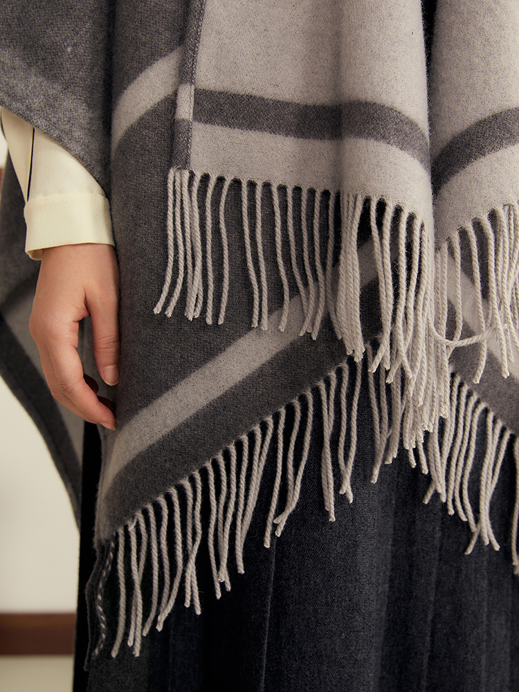 YINER音儿2025冬季新款法式松弛感百搭撞色流苏柔软纯羊毛围巾