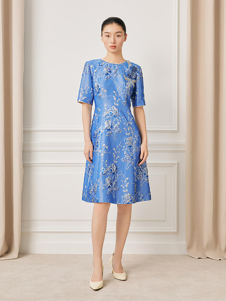 Song of Song歌中歌2026夏季新款冰蓝青花织韵·提花刺绣A字连衣裙5C36205370