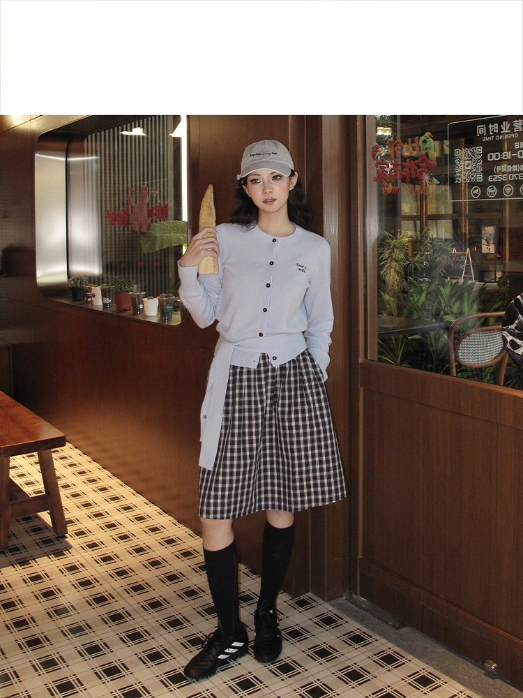 ToyzY2026春季新款字母绣花舒适羊毛针织衫ZC36106810