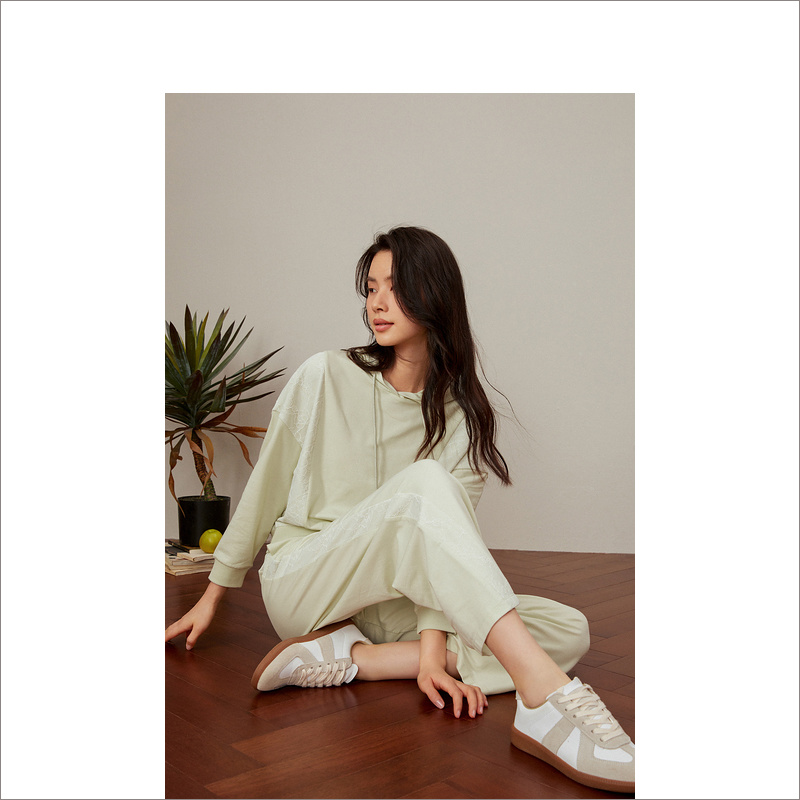 女士蕾丝拼接休闲连帽套装8J53127030