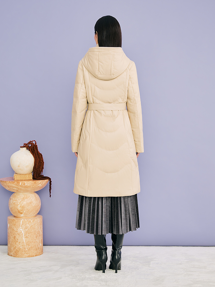 YINER音儿专选2026冬季新款时尚奢感绗缝连帽羊皮革真皮羽绒服8C66509256
