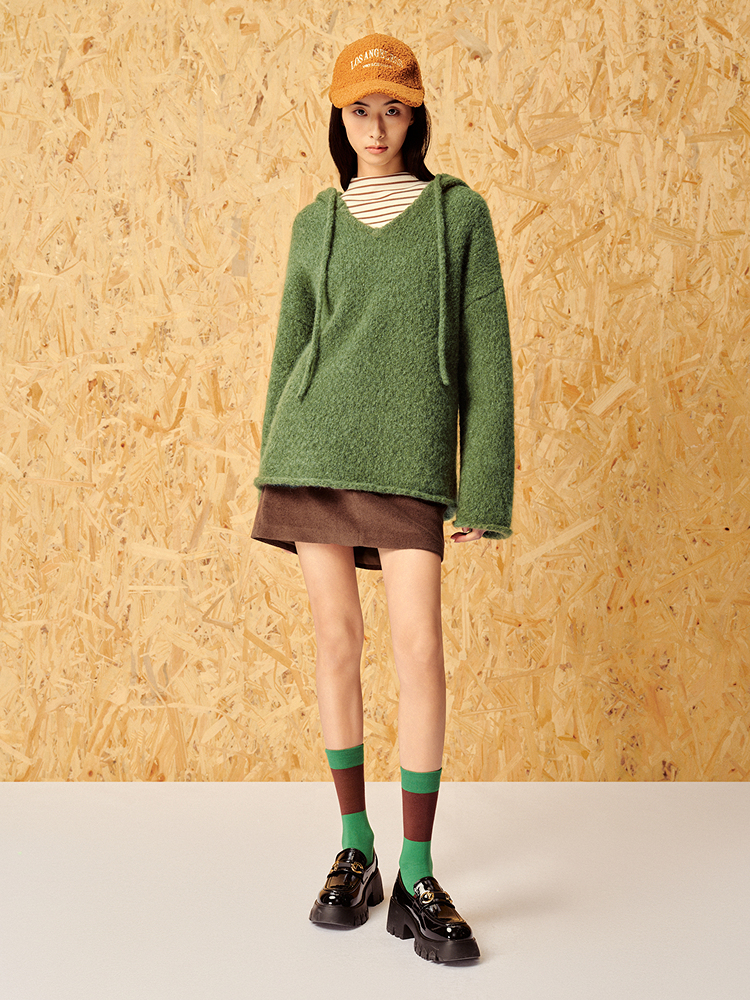 ToyzY24春慵懒蓬松绿色羊驼毛连帽毛衣7C54106240