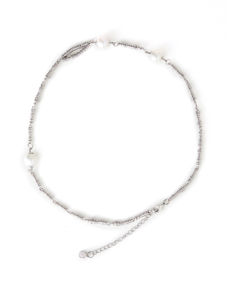 INSUN恩裳2024秋季复古金色珍珠碎银设计感锁骨链项链9C34396010