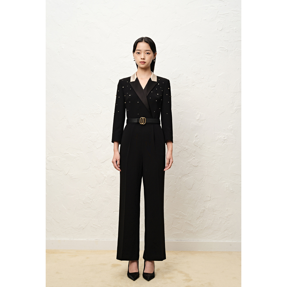 【不参与满减】(腰带单拍)OBBLIGATO奥丽嘉朵2022冬季新款黑色双色翻领钉钻点缀醋纤连体服1C62520520