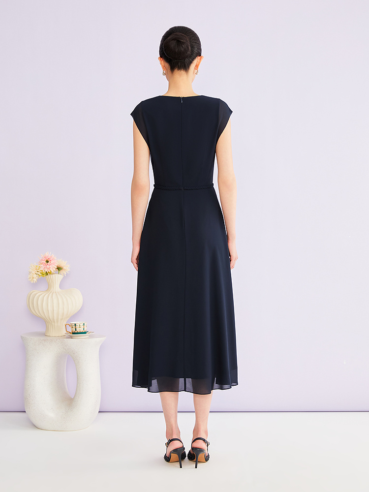 YINER音儿专选2026夏季新款优雅V领重工褶艺收腰无袖雪纺连衣裙8C66205316