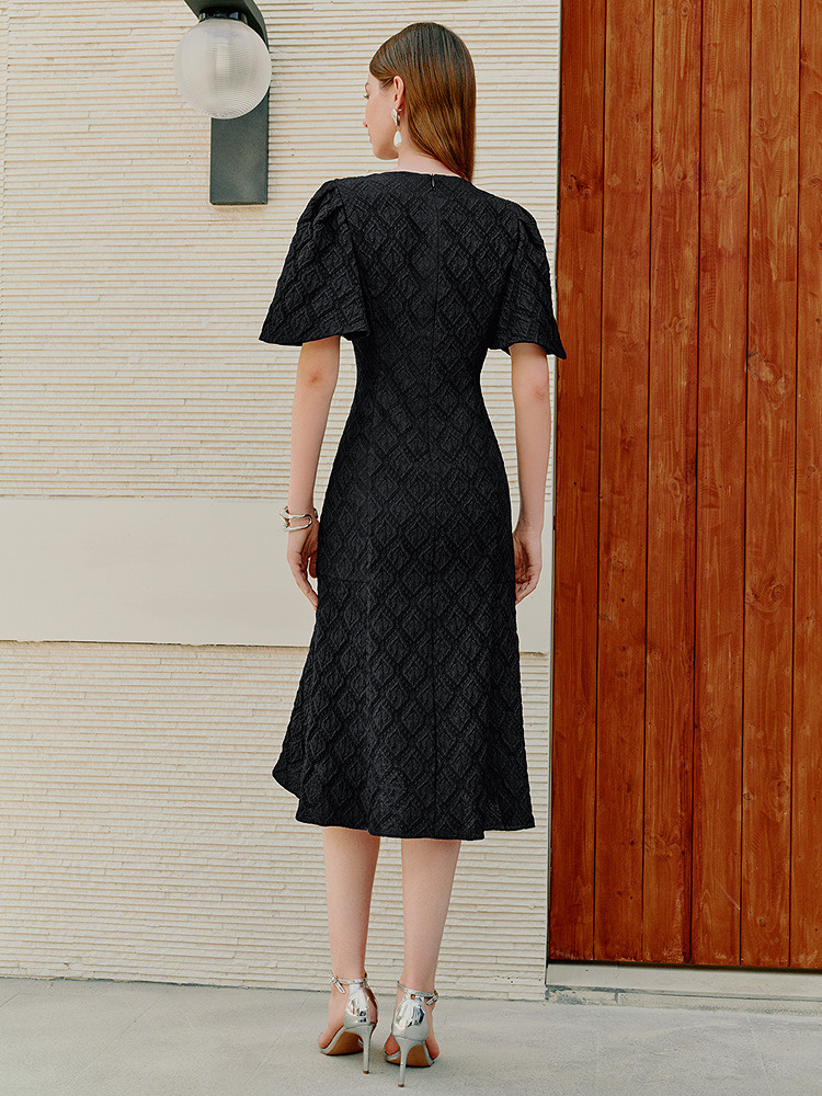 OBBLIGATO奥丽嘉朵2026夏季新款黑色提花肌理手工花朵钉珠连衣裙1C36205160