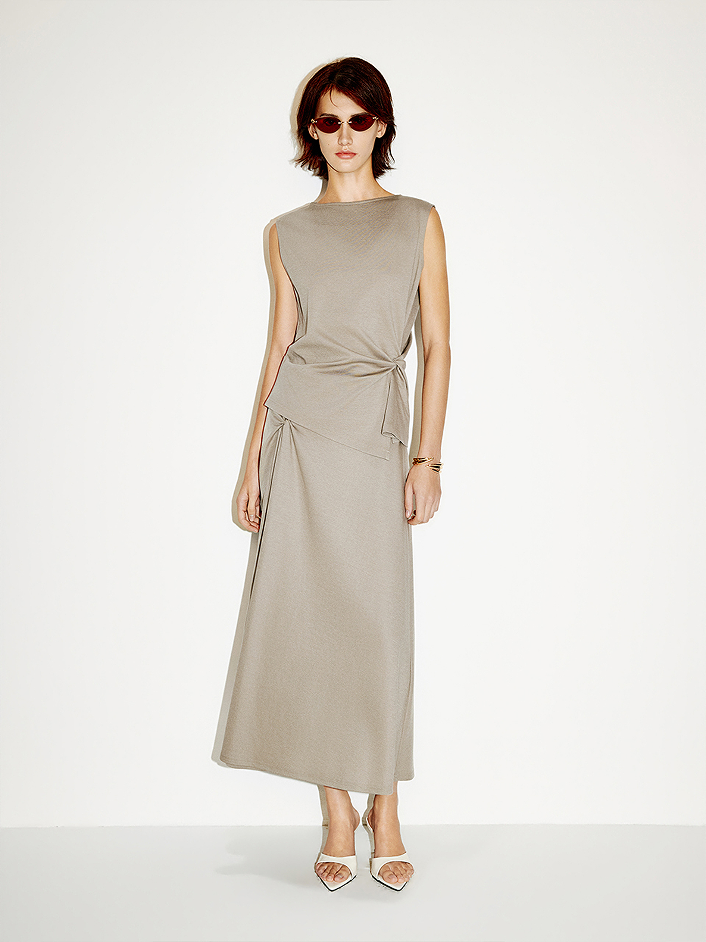 COVERINS2026夏新款三醋纤+莱赛尔扭结无袖上衣CC36260050