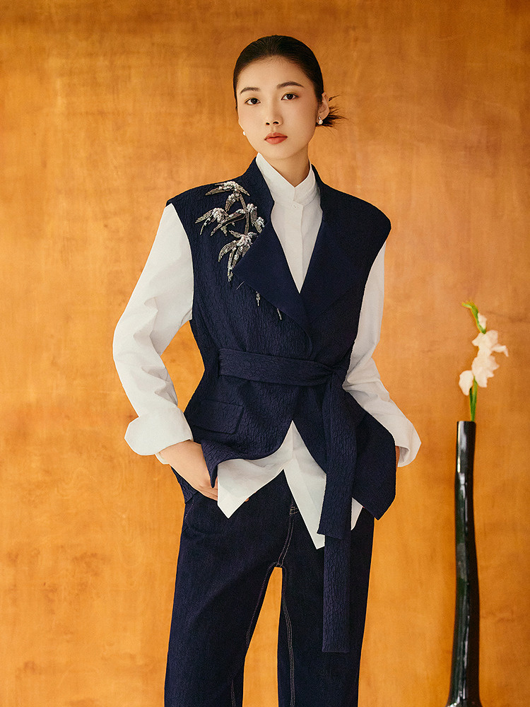 OBBLIGATO奥丽嘉朵2025秋冬竹韵珠片绣花新中式提花马甲外套1C35501030