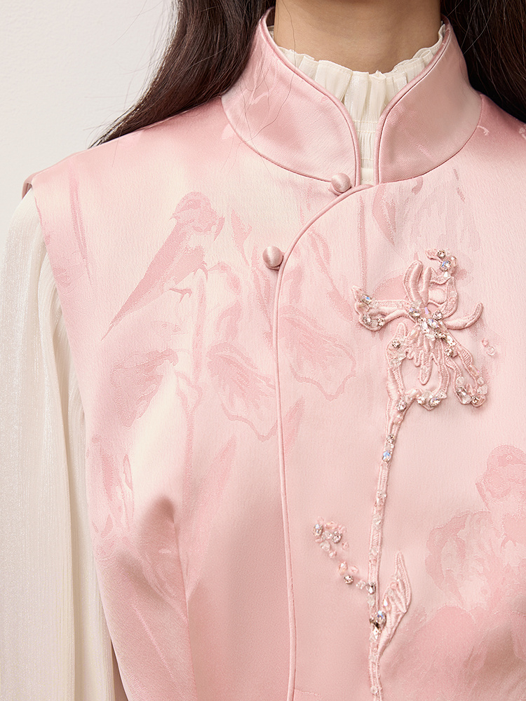 OBBLIGATO奥丽嘉朵2025冬季真丝里布新中式立领刺绣钉珠马甲1C35501040