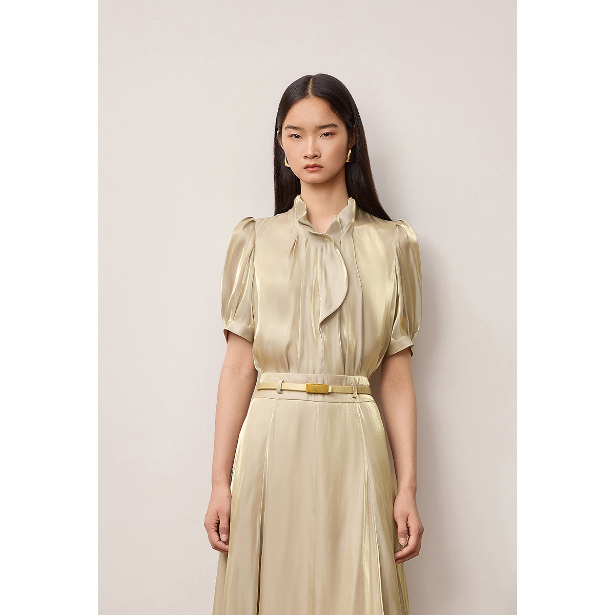 OBBLIGATO奥丽嘉朵2025秋季新品花瓣立领复古泡泡袖立领衬衫1C35330050