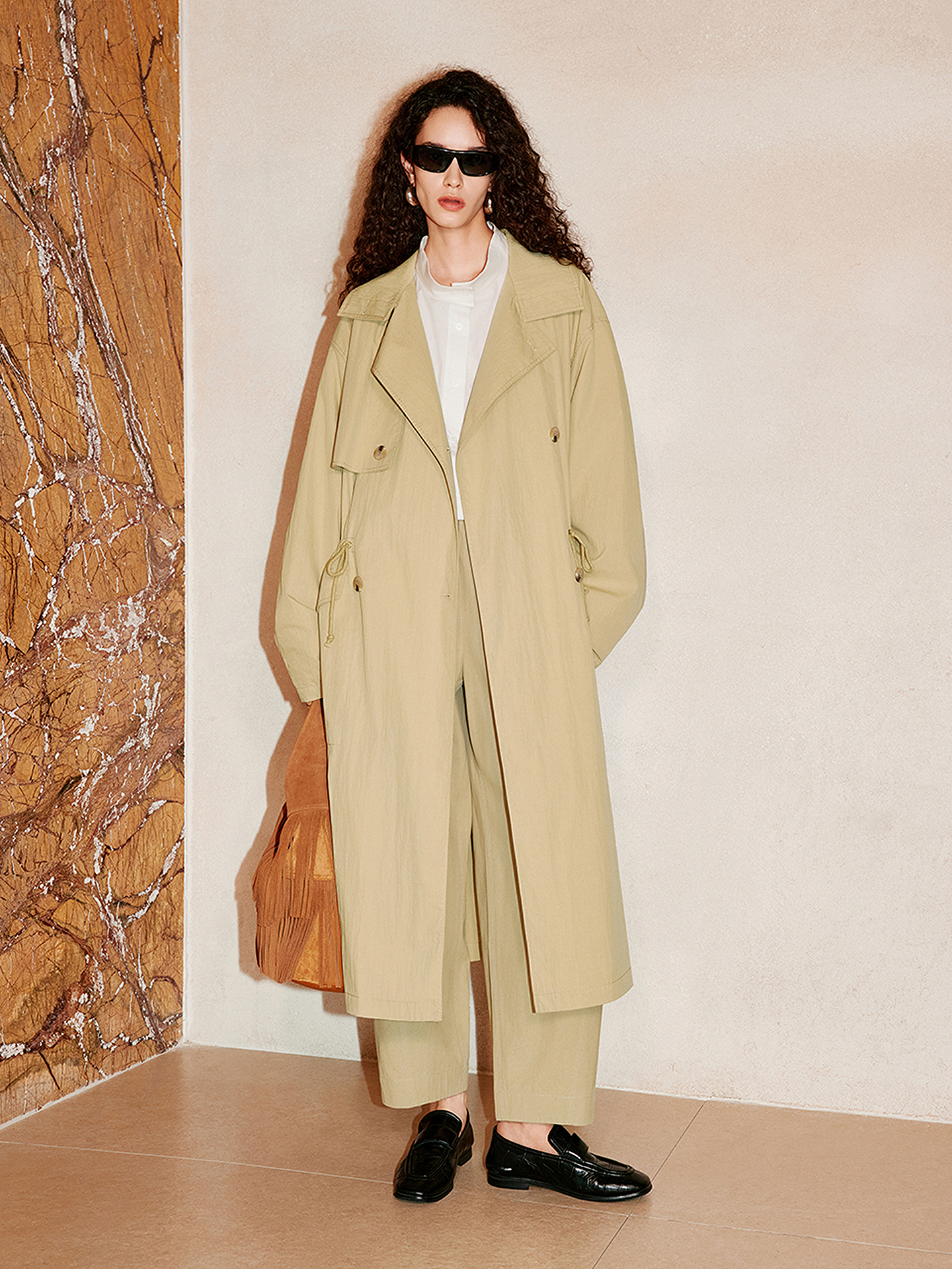 COVERINS2026春季新款宽松抽绳收腰风衣CC36107010