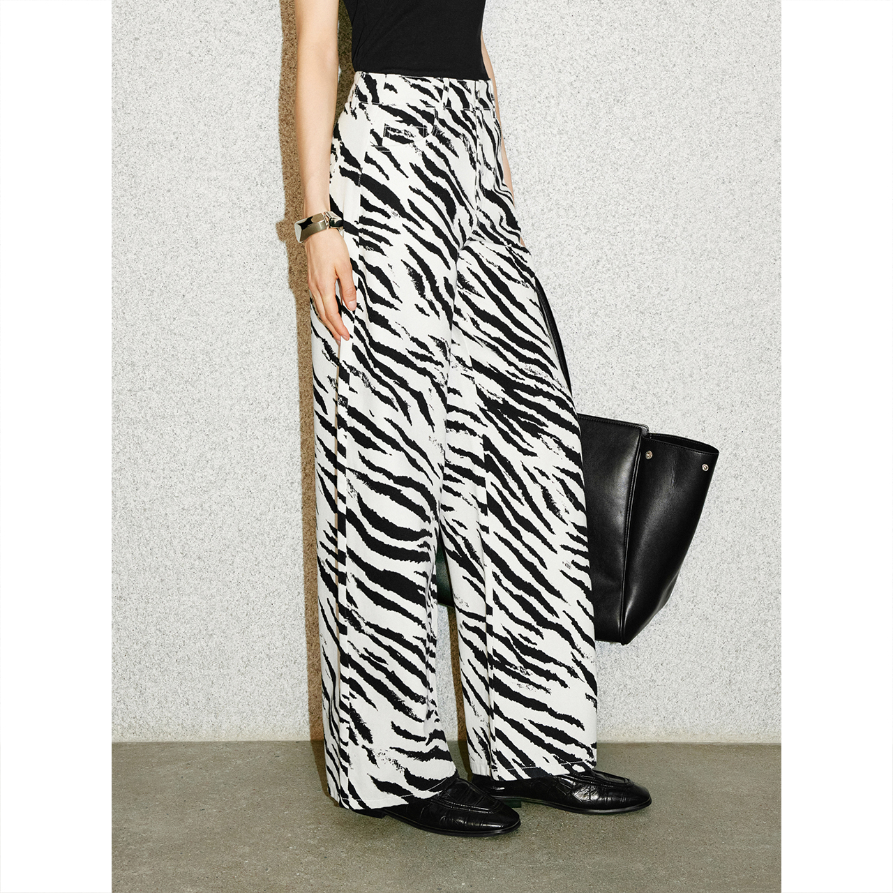 COVERINS2026夏季新款黑白斑马纹牛仔裤直筒阔腿裤CC36220150