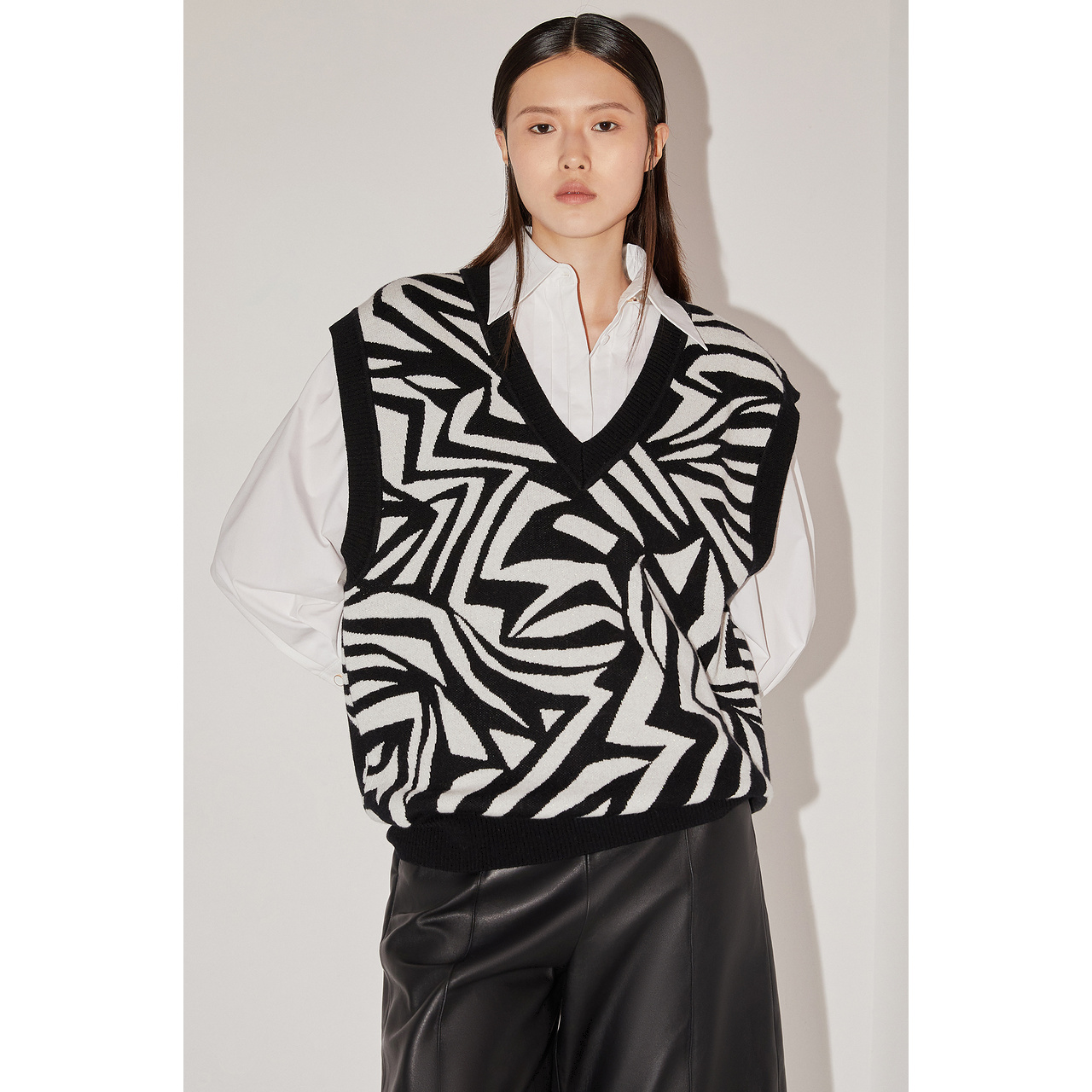 (一口价)恩裳COVER冬2022新款时尚波普斑马纹显瘦保暖羊毛百搭毛织衫背心CC32540040