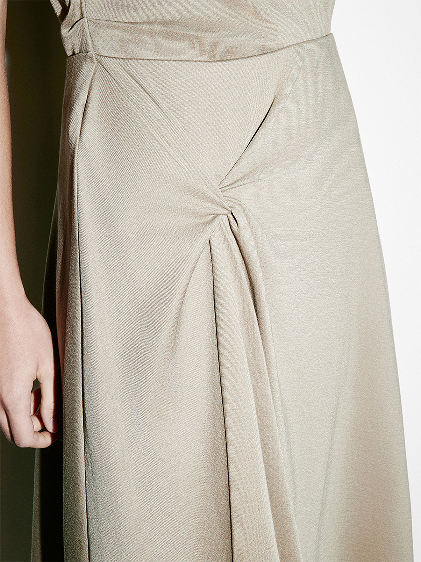 COVERINS2026夏新款三醋纤+莱赛尔侧腰扭结A字半裙CC36250050