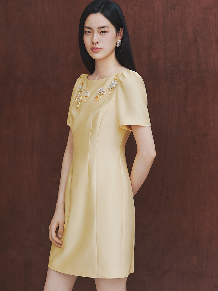 OBBLIGATO奥丽嘉朵2026夏季新款醋酸手工钉珠收腰气质场合连衣裙1C66205430