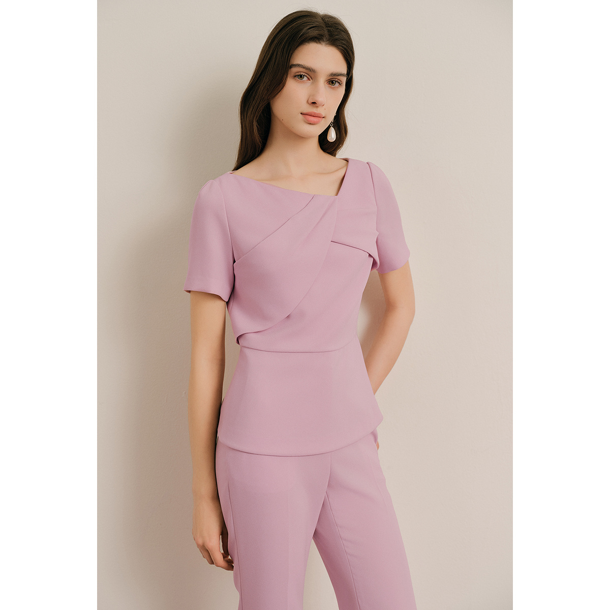 OBBLIGATO奥丽嘉朵2025夏季新品浅粉色不对称设计时尚单上衣1C65270050