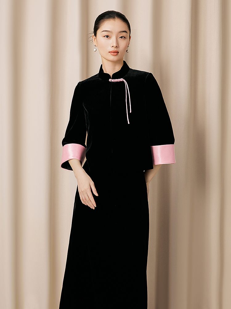 Song of Song歌中歌2026春季新款温雅气质真丝丝绒新中式盘扣外套5C36110420