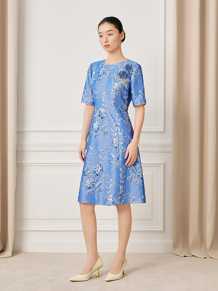 Song of Song歌中歌2026夏季新款冰蓝青花织韵·提花刺绣A字连衣裙5C36205370