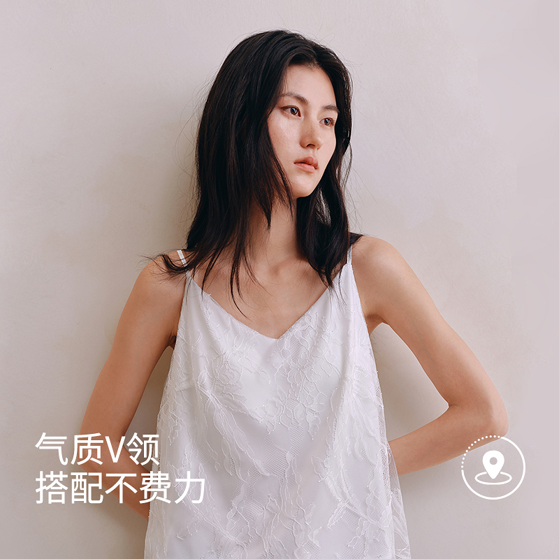 层次蕾丝带杯吊带背心8J34327060