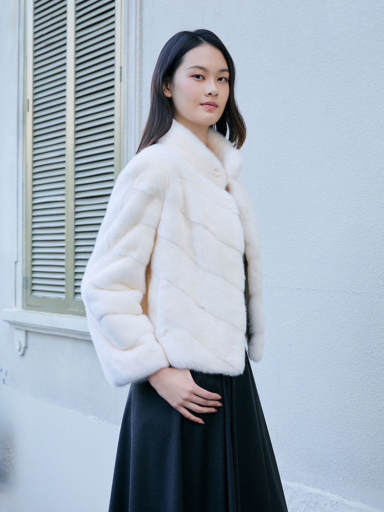 YINER音儿专选2024冬季奢感整貂水貂毛皮无束立领真皮皮草8C64509136