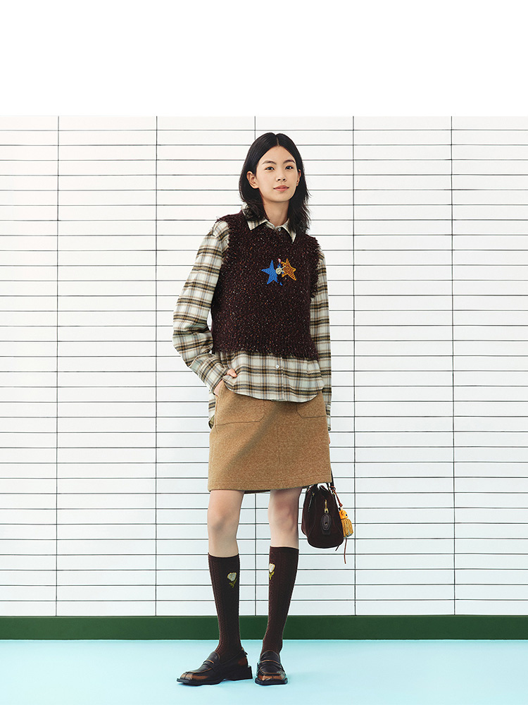 ToyzY2026冬季新款仿手工感刺绣彩点杂色复古无袖针织衫ZC36504030