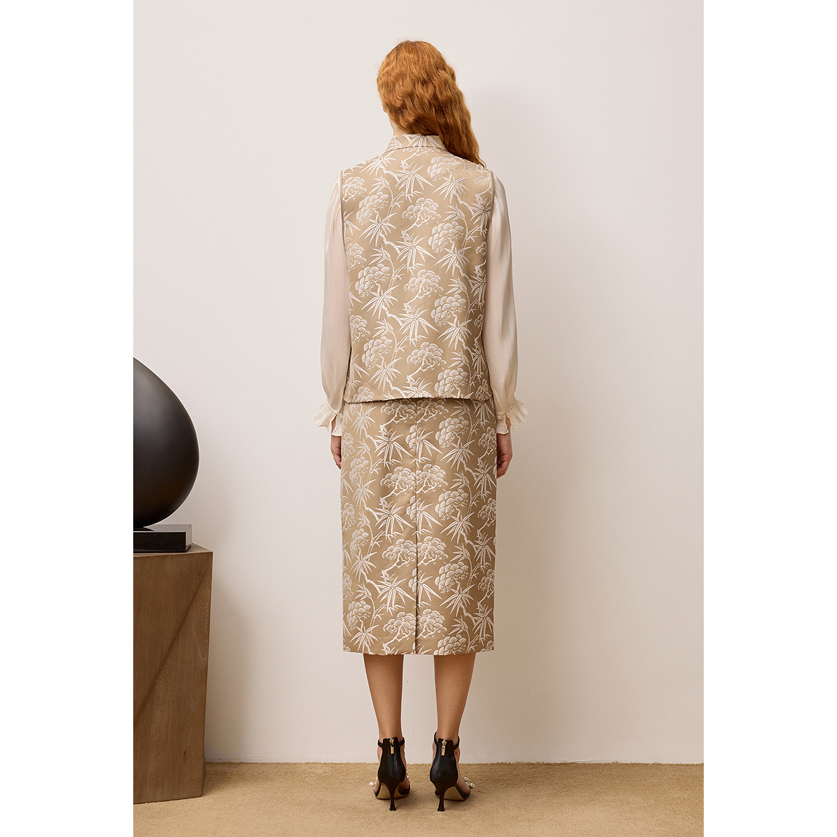OBBLIGATO奥丽嘉朵2025秋季新品新中式松竹图纹提花夹圈包边马夹1C35301050