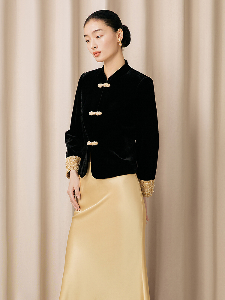 【东方雅韵】Song of Song歌中歌2026春新款黑金丝绒拼接盘扣外套5C36110510