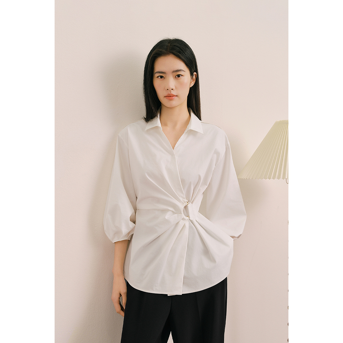 OBBLIGATO奥丽嘉朵2025秋季新品斜纹棉尖领金属扣环褶皱本白衬衫1C35330070