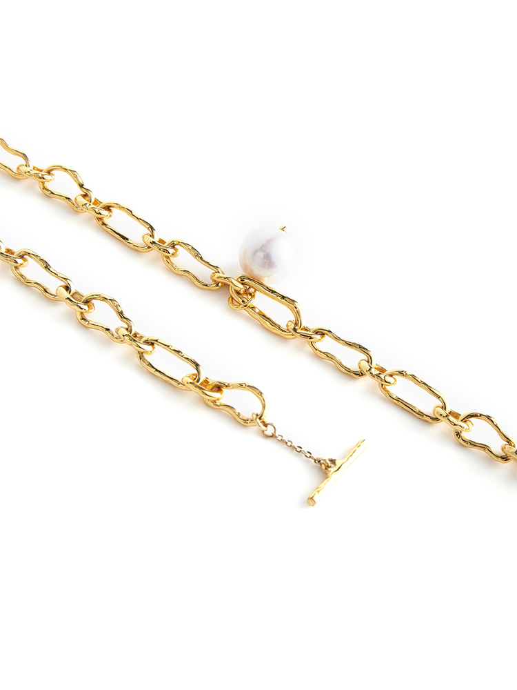 INSUN恩裳2024夏装时尚金色珍珠点缀项链9C34296010