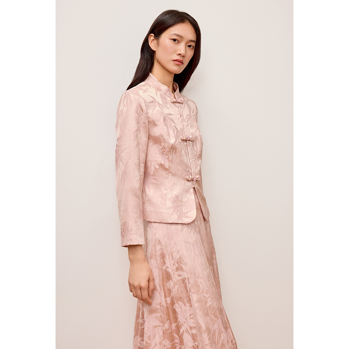 OBBLIGATO奥丽嘉朵2025秋季新品提花褶皱肌理反琵琶扣新中式上衣1C35310270