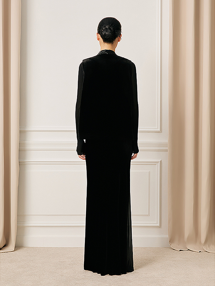 【金穗织墨】Song of Song歌中歌2026春季新款松弛感丝绒钉珠马甲5C36101200