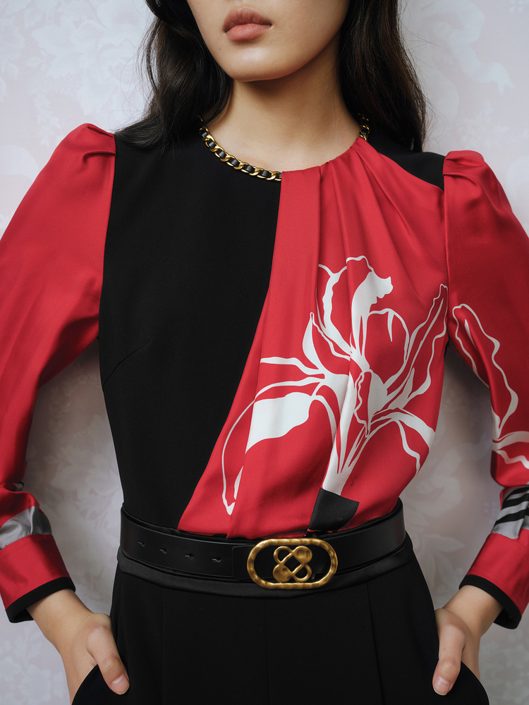 OBBLIGATO奥丽嘉朵2023春季金标红色解构设计鸢尾花印花三醋酸连体服1C33120560