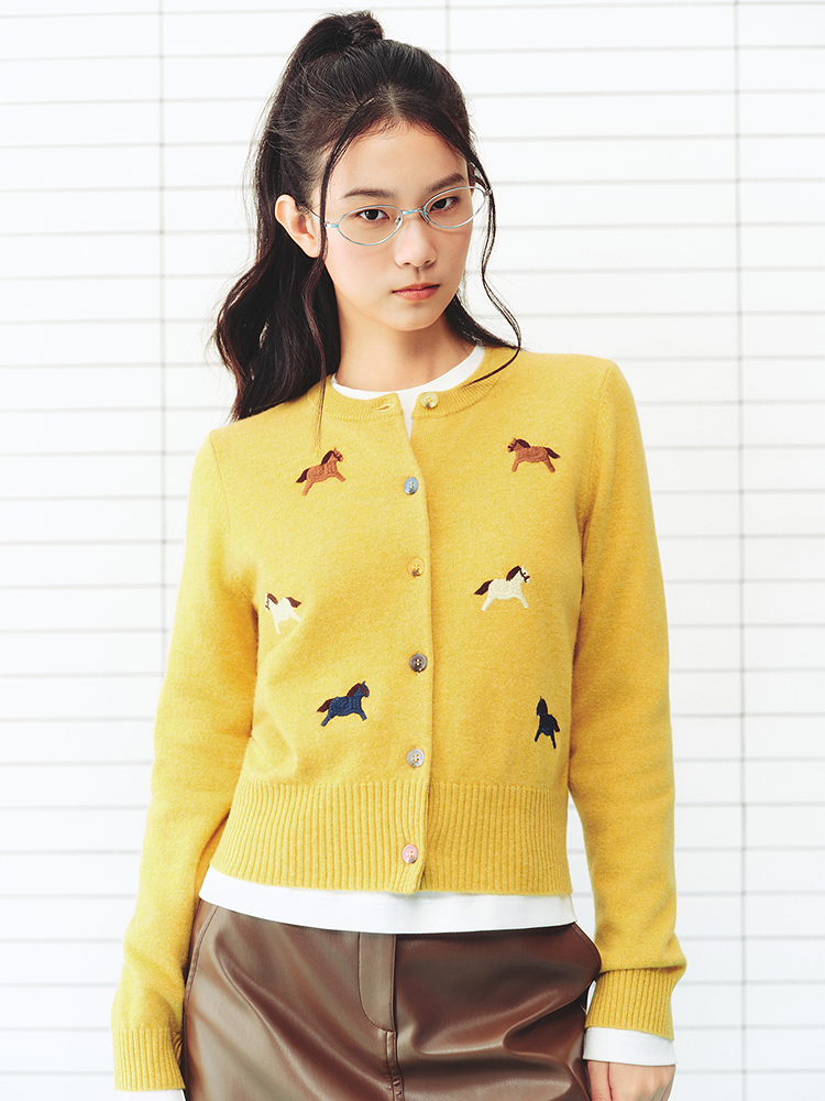 ToyzY2026春季新款彩色小马图案刺绣短款羊毛针织开衫ZC36106820